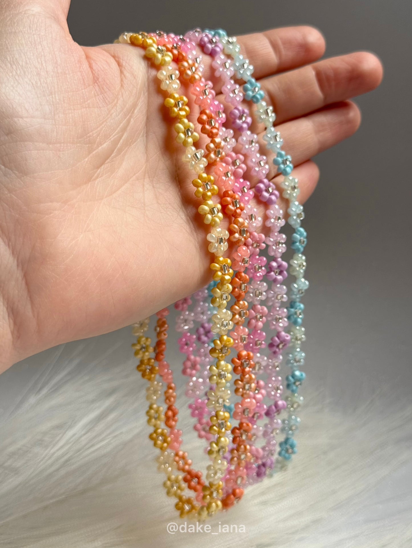 Daisy Beaded Necklace – Handmade Floral Choker, Adjustable Stainless Steel Clasp