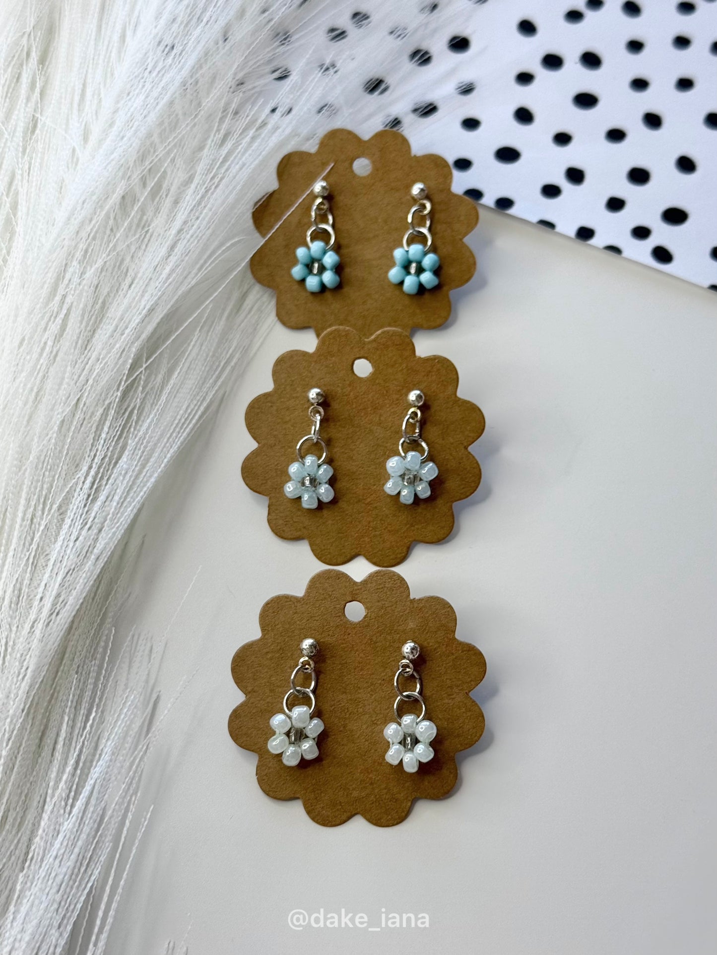 Blue Daisy Earrings Set, Beaded Flower Earrings, Minimalist Jewelry