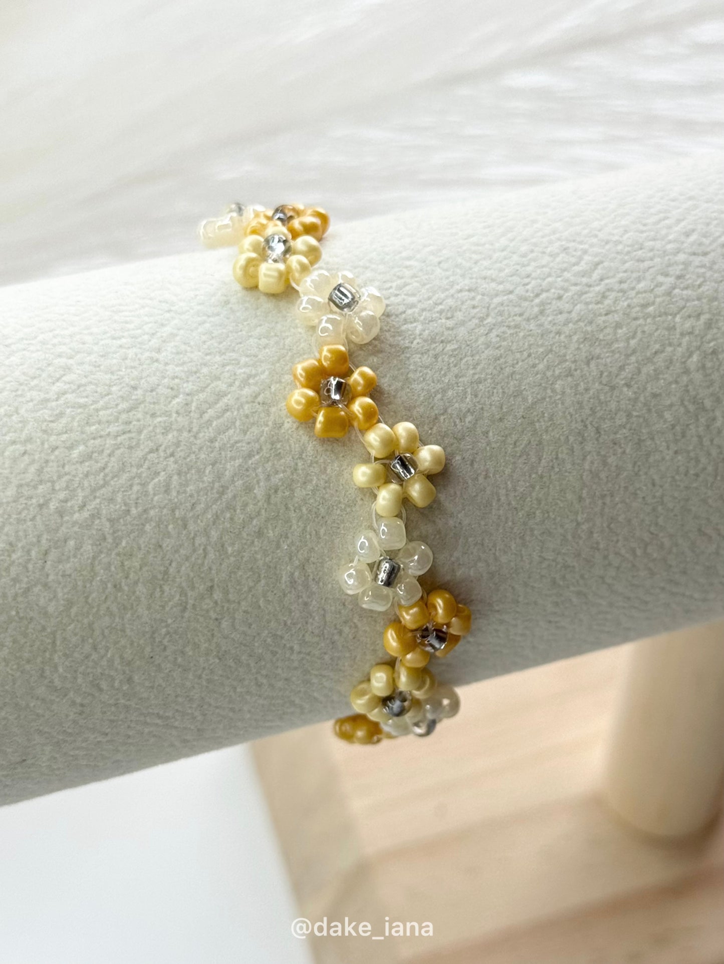 Yellow Daisy Beaded Bracelet – Handmade Sunshine Floral Bracelet, Zigzag Design