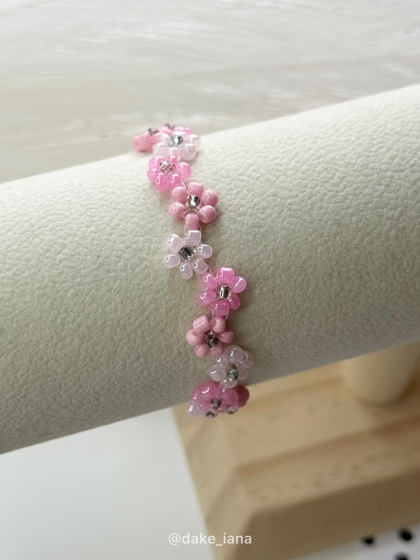 Pink Daisy Beaded Bracelet – Handmade Cute Floral Bracelet, Zigzag Daisy Design