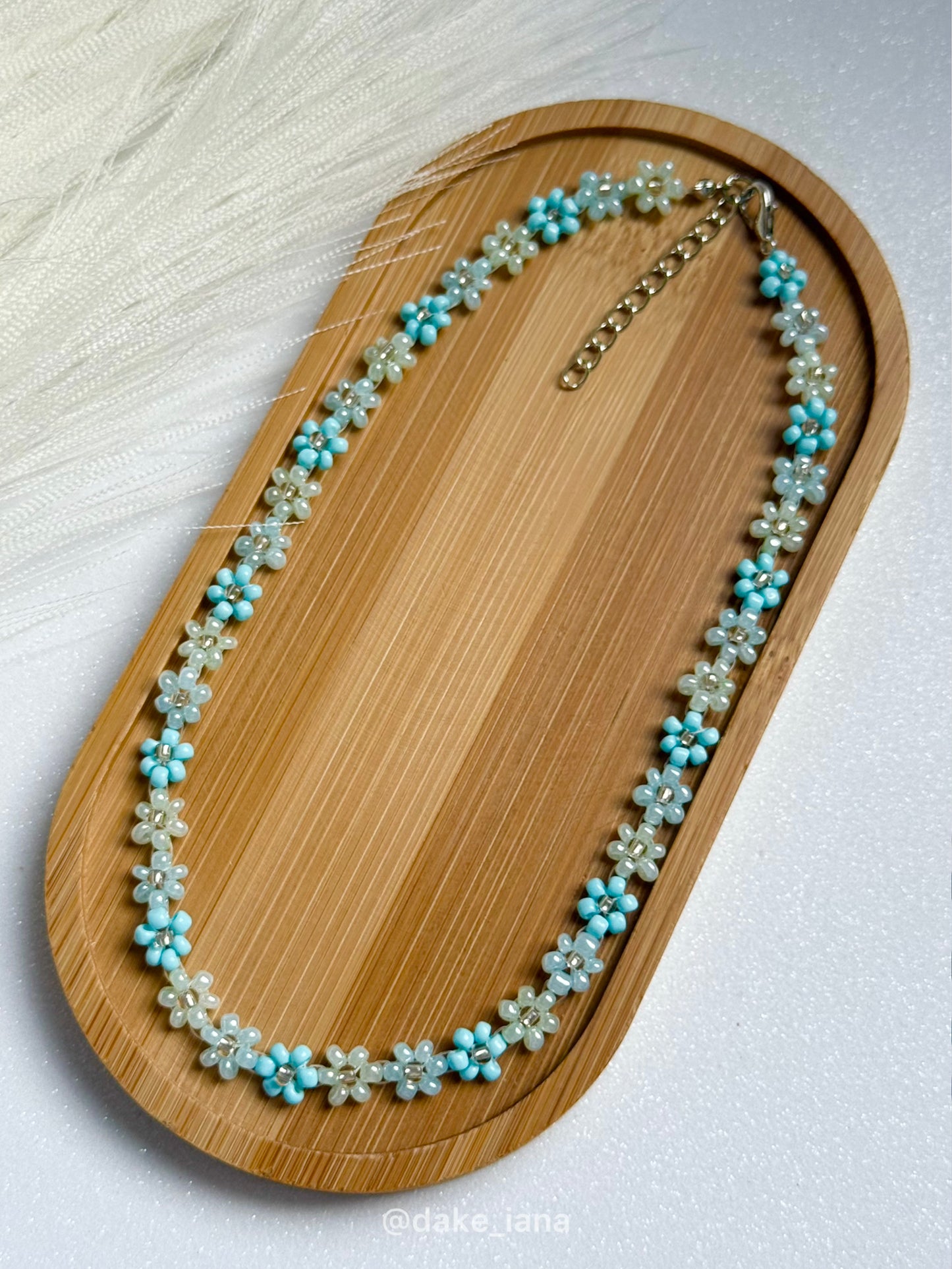 Blue Daisy Beaded Necklace – Handmade Floral Choker, Pastel Flower Jewelry