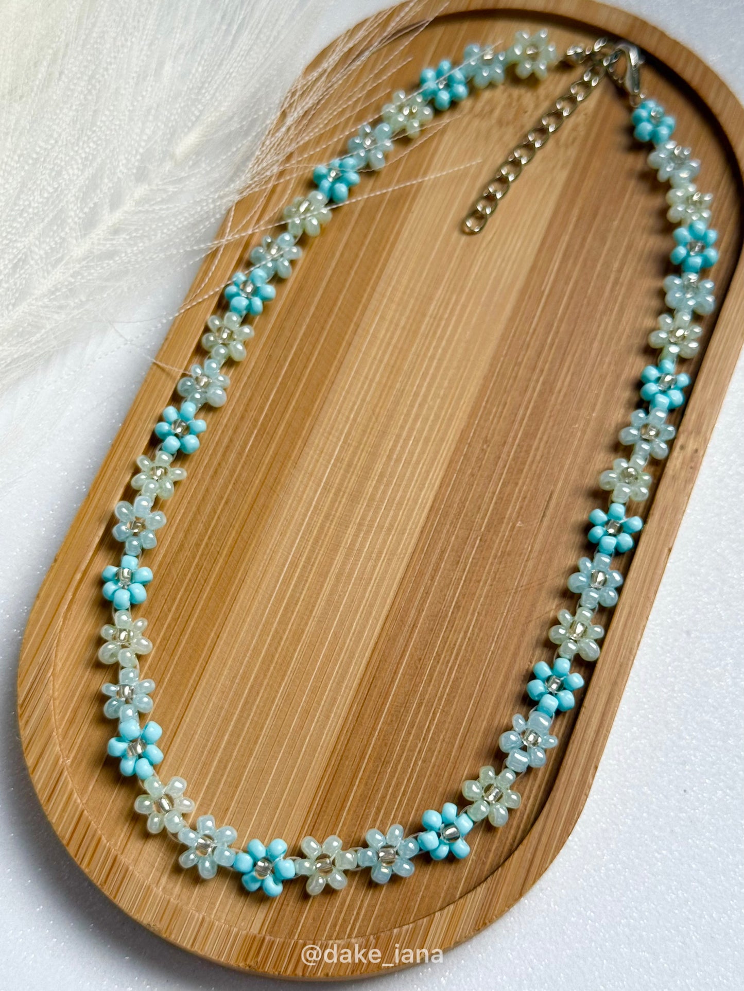 Blue Daisy Beaded Necklace – Handmade Floral Choker, Pastel Flower Jewelry