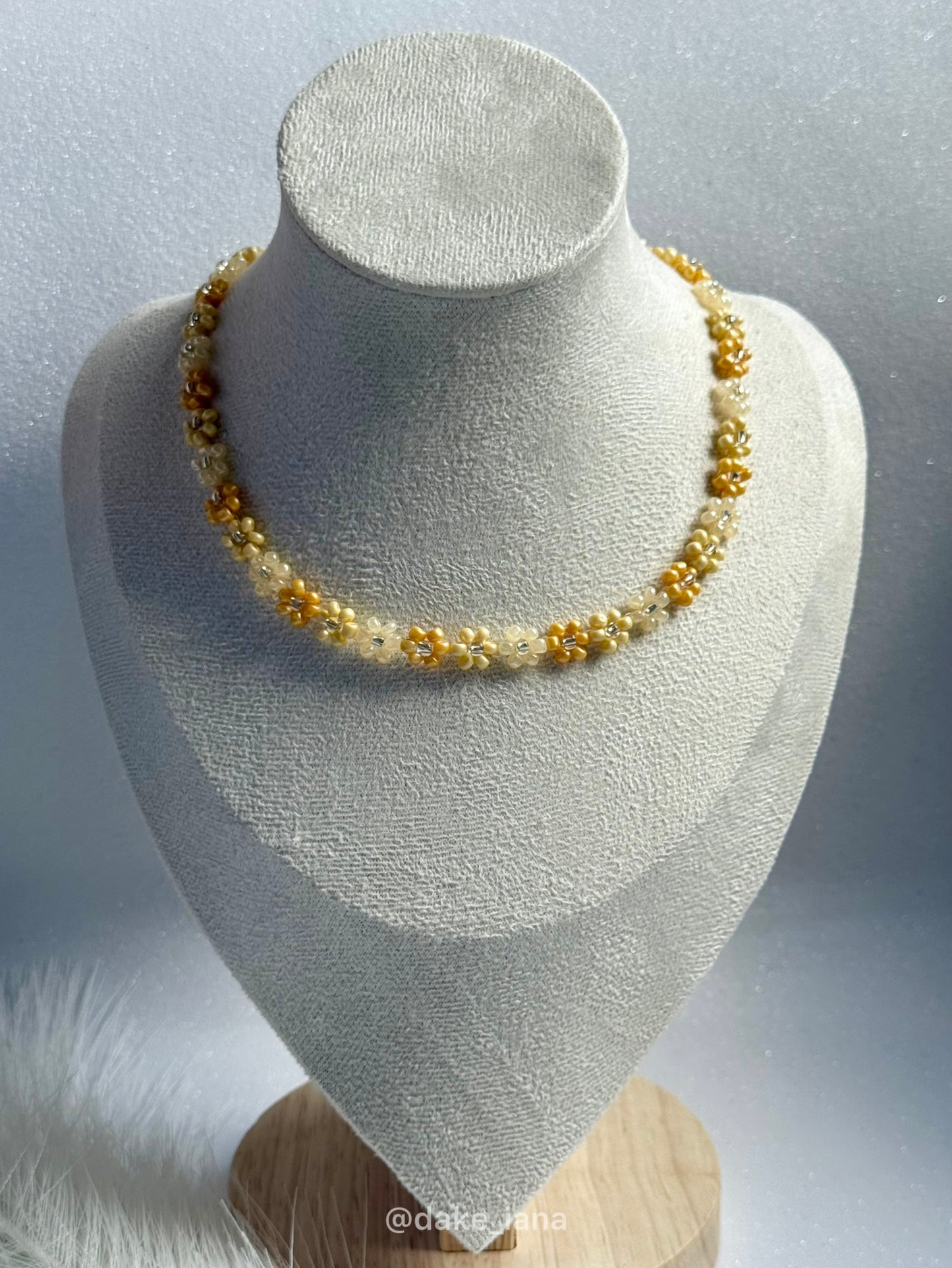 Yellow Daisy Beaded Necklace – Handmade Sunshine Floral Jewelry