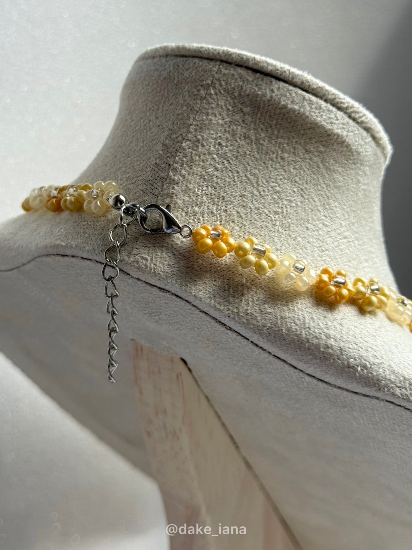 Yellow Daisy Beaded Necklace – Handmade Sunshine Floral Jewelry