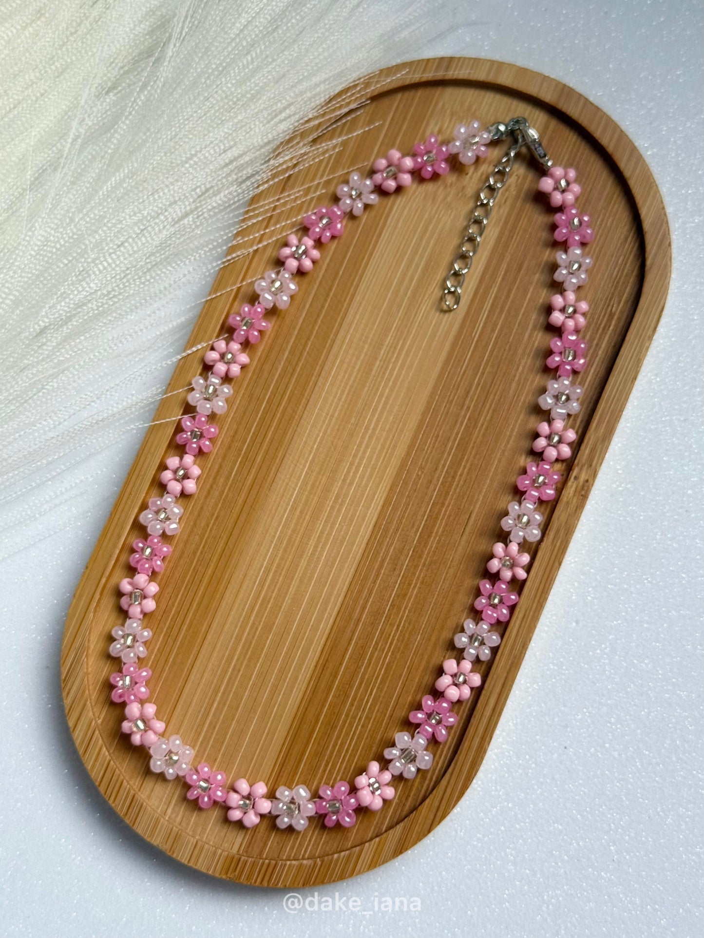 Daisy Beaded Necklace – Handmade Floral Choker, Adjustable Stainless Steel Clasp