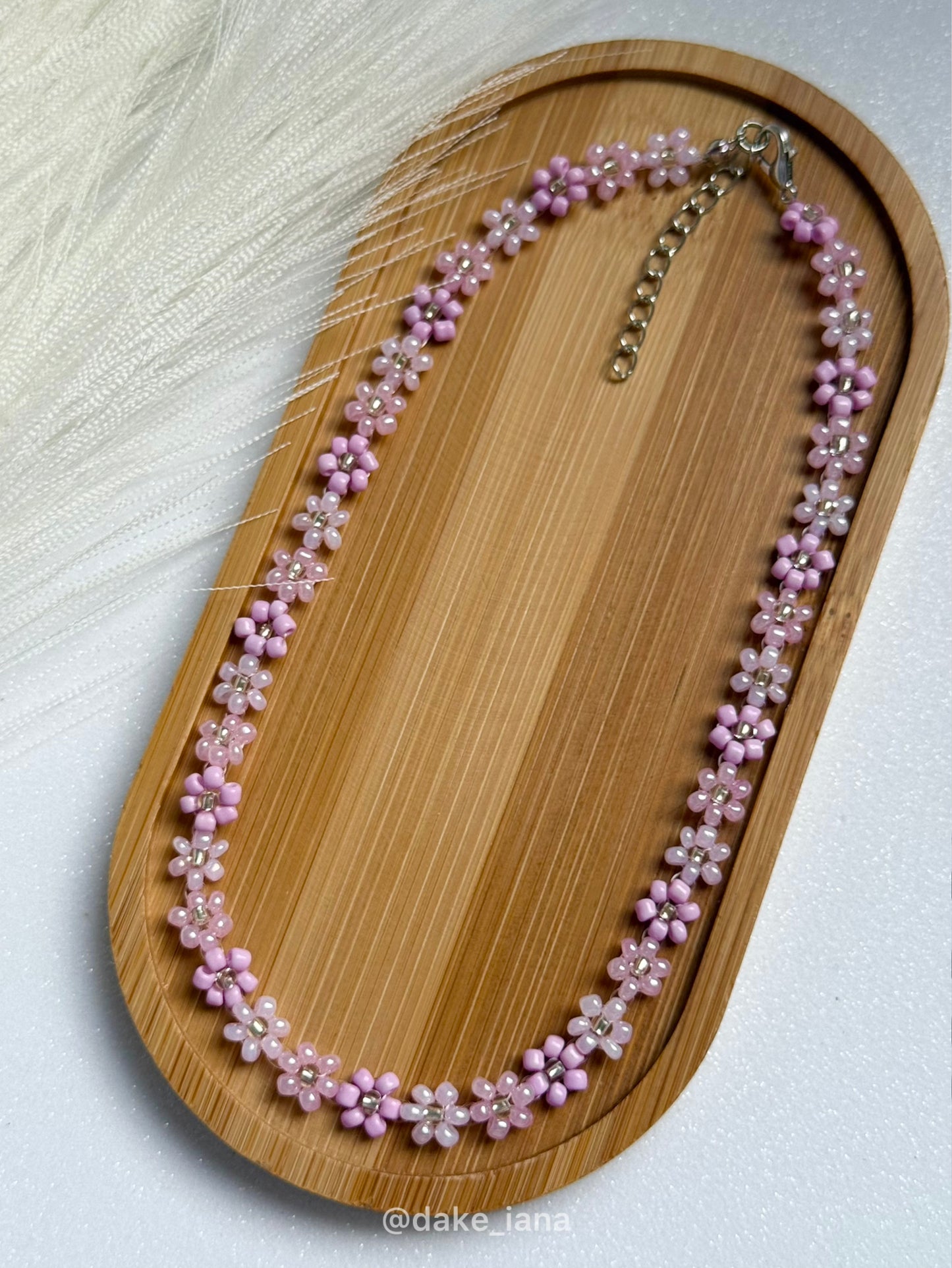 Daisy Beaded Necklace – Handmade Floral Choker, Adjustable Stainless Steel Clasp