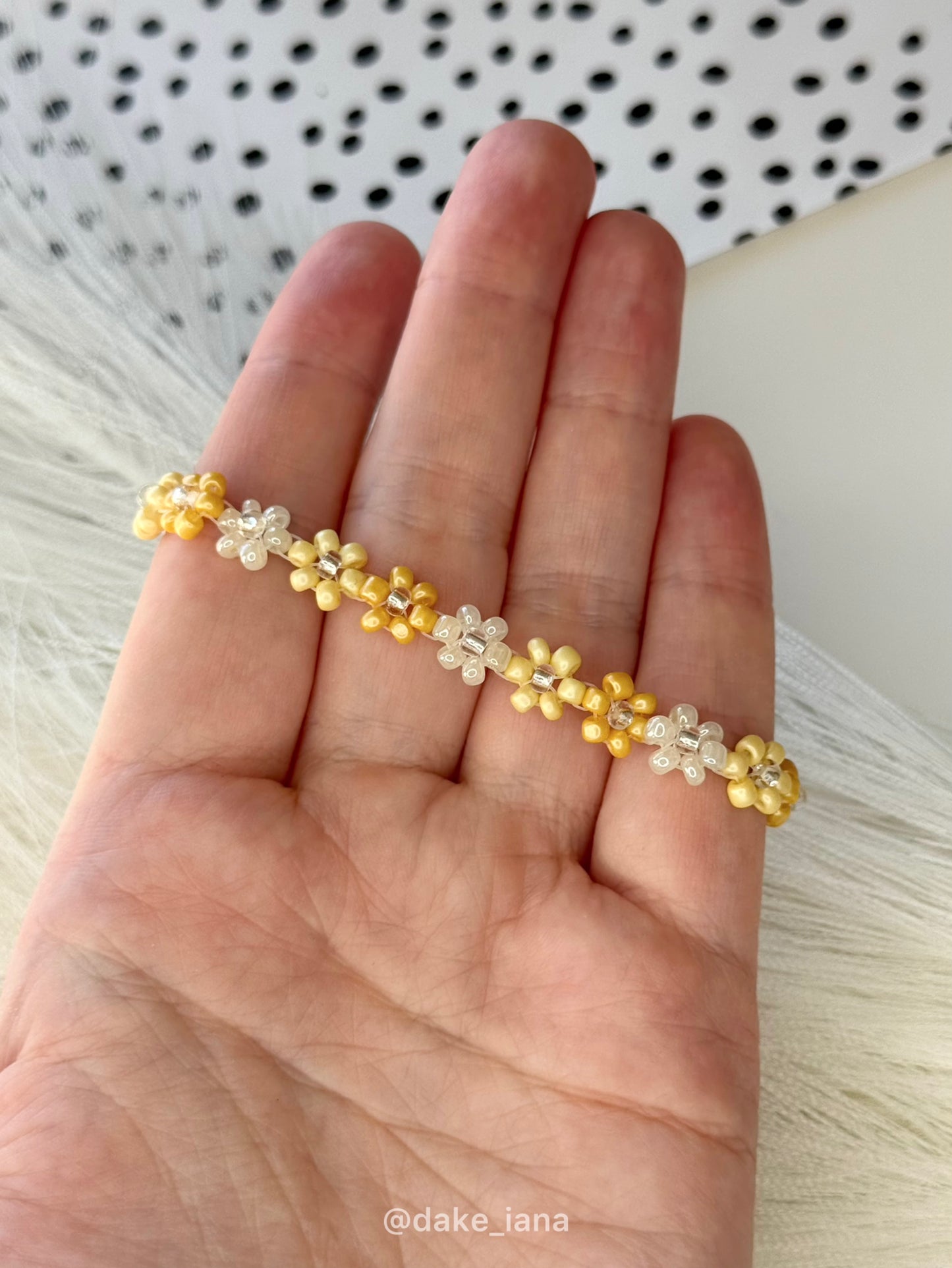 Yellow Beaded Flower Bracelet, Daisy Bracelet, Handmade Summer Jewelry, Floral Bracelet, Adjustable Bracelet