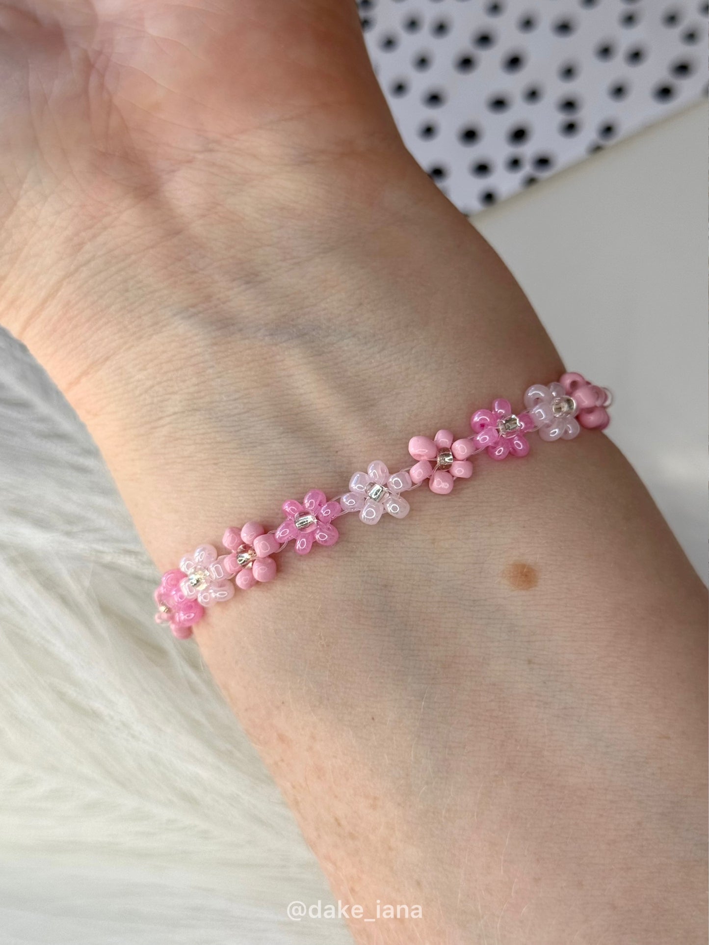 Pink Beaded Flower Bracelet, Floral Bracelet for Women, Handmade Daisy Bracelet, Cute Minimal Jewelry, Adjustable Bracelet