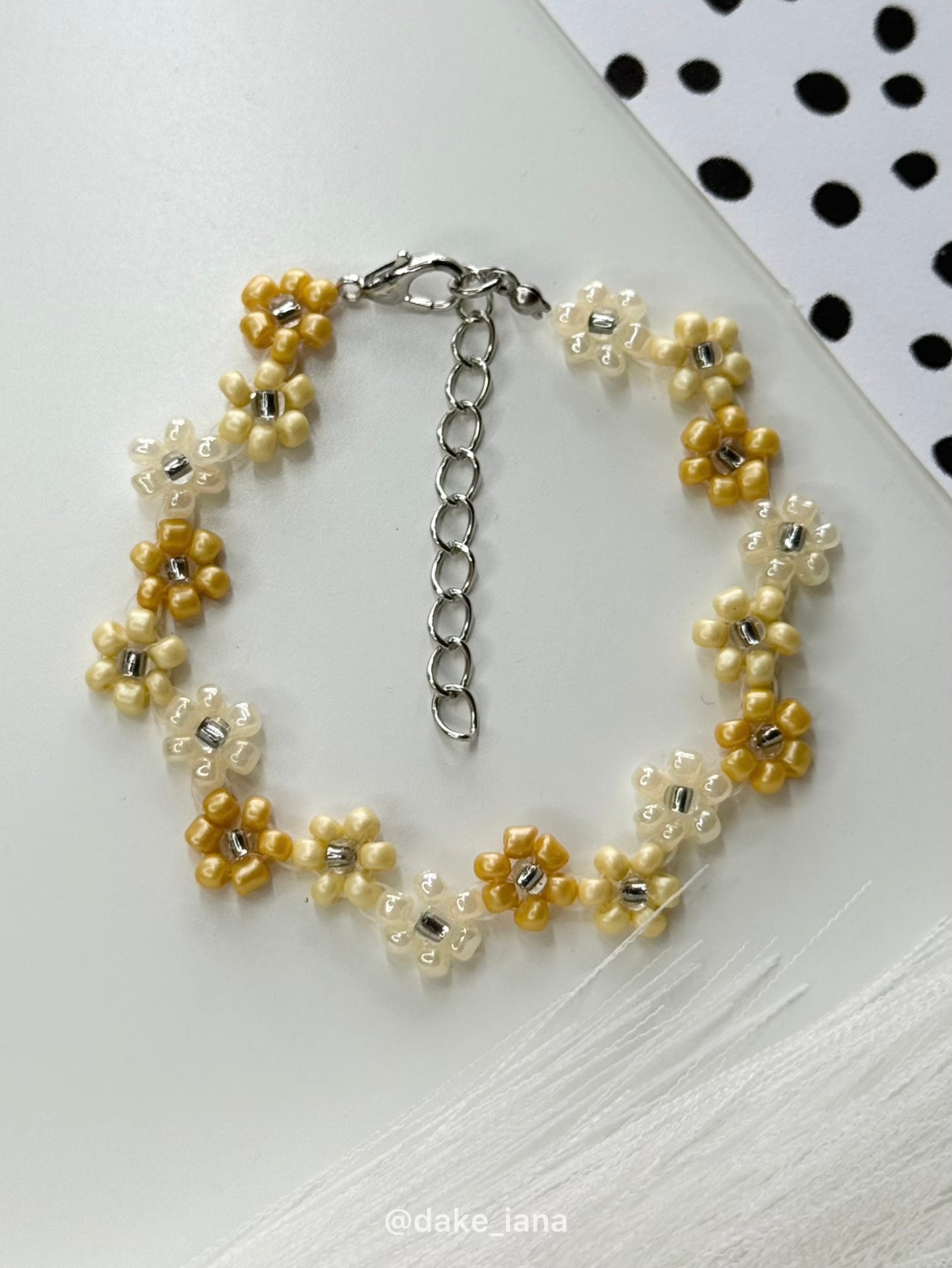 Yellow Daisy Beaded Bracelet – Handmade Sunshine Floral Bracelet, Zigzag Design