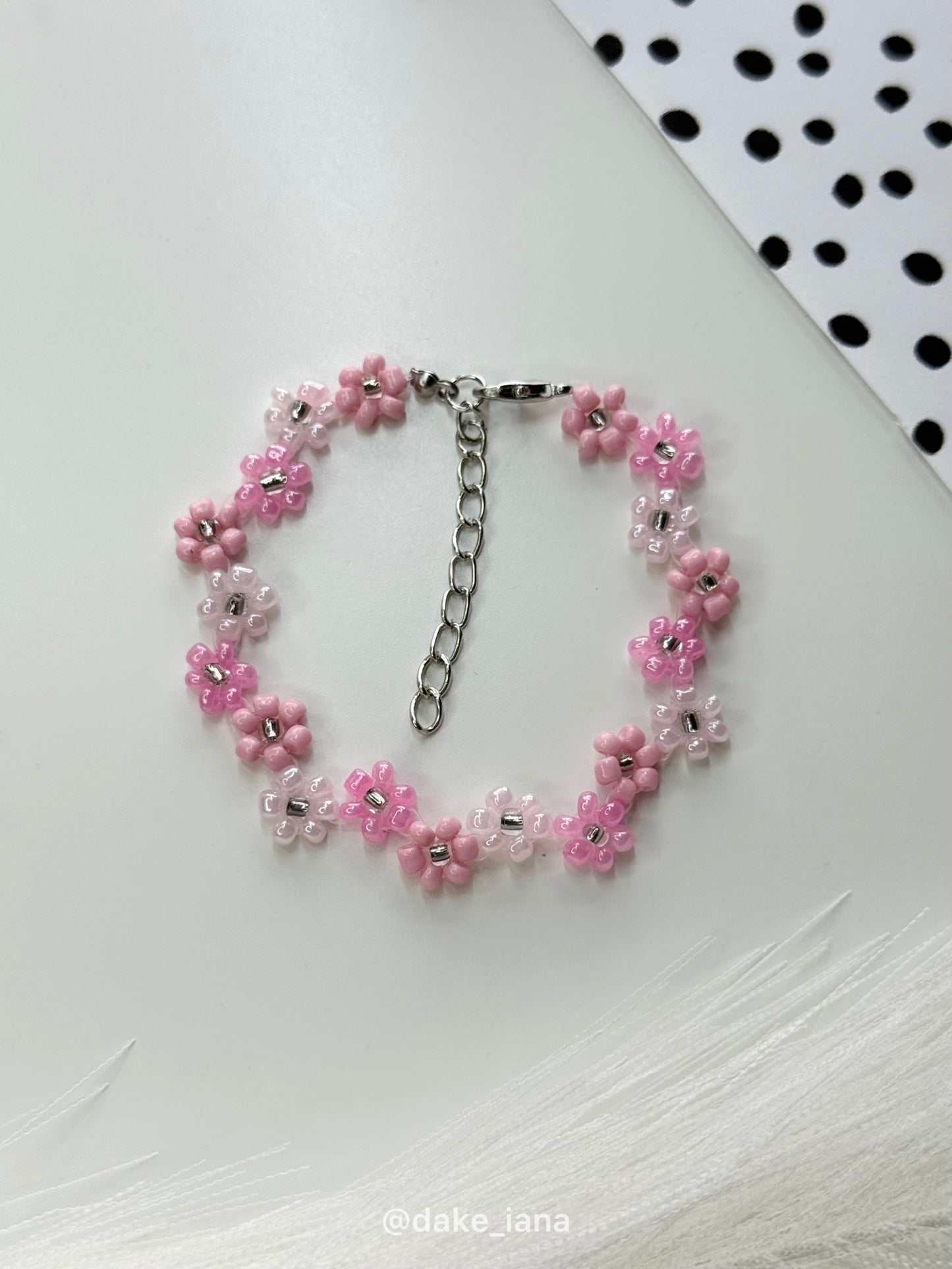 Pink Daisy Beaded Bracelet – Handmade Cute Floral Bracelet, Zigzag Daisy Design