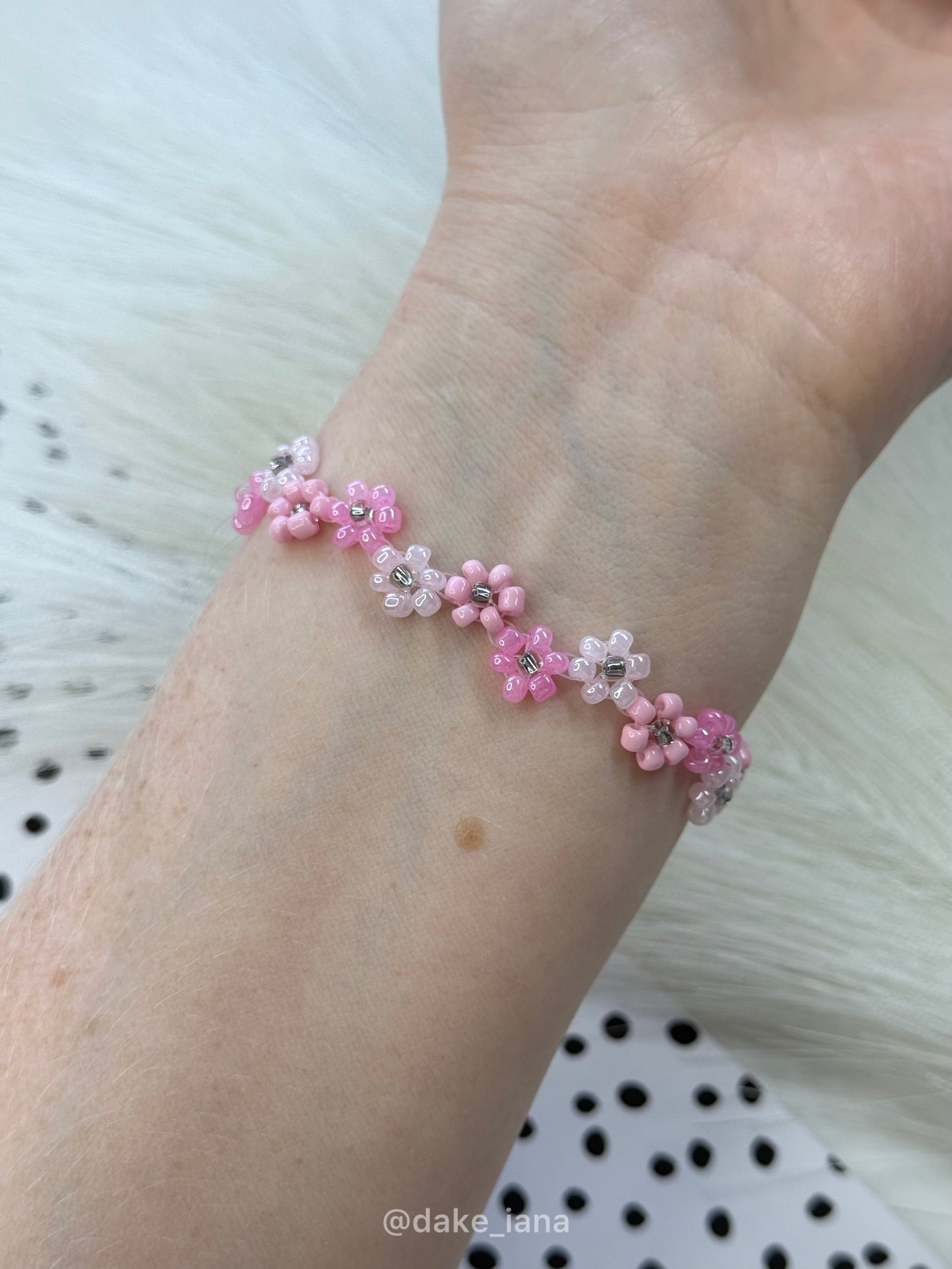 Pink Daisy Beaded Bracelet – Handmade Cute Floral Bracelet, Zigzag Daisy Design