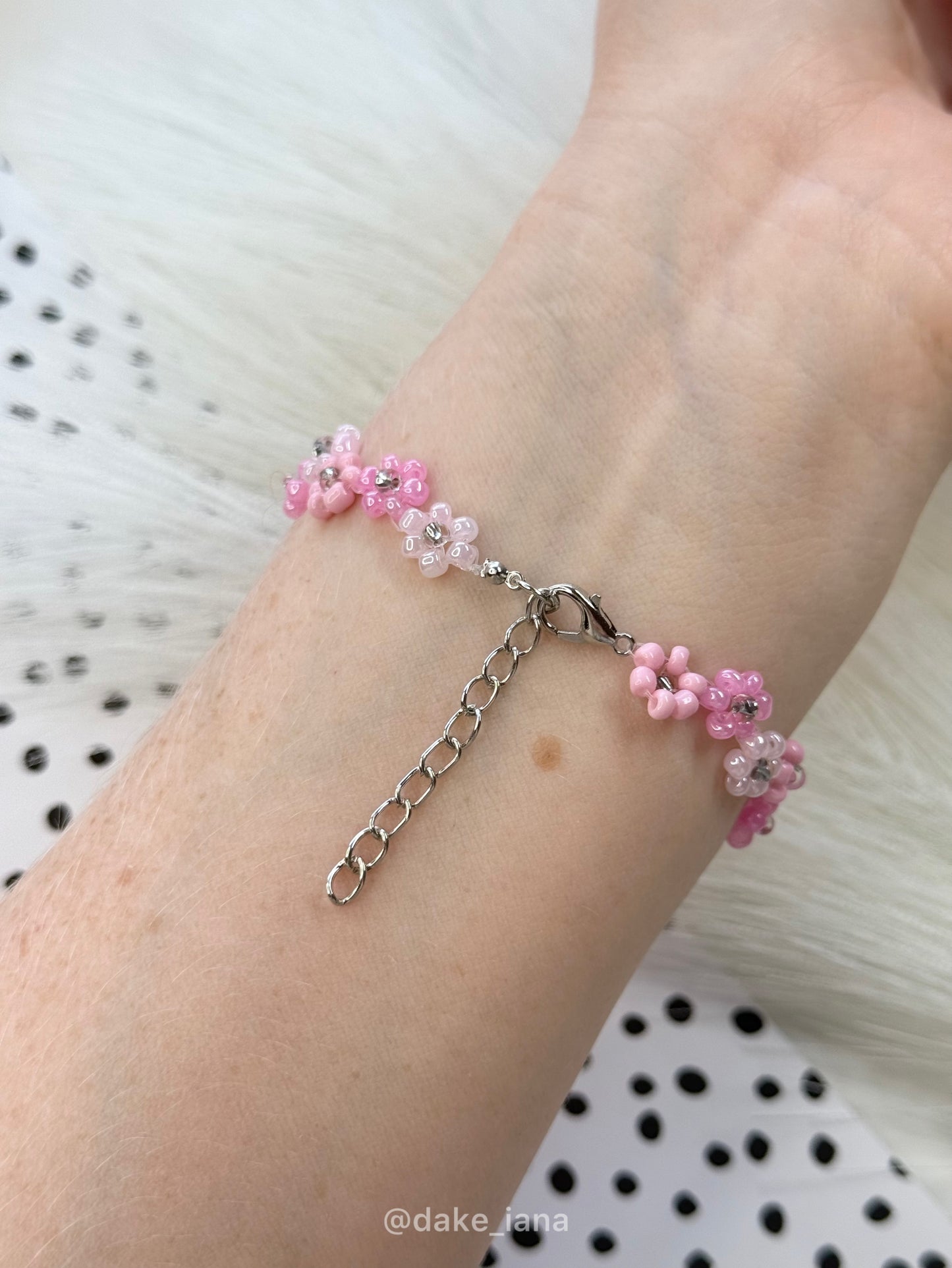 Pink Daisy Beaded Bracelet – Handmade Cute Floral Bracelet, Zigzag Daisy Design