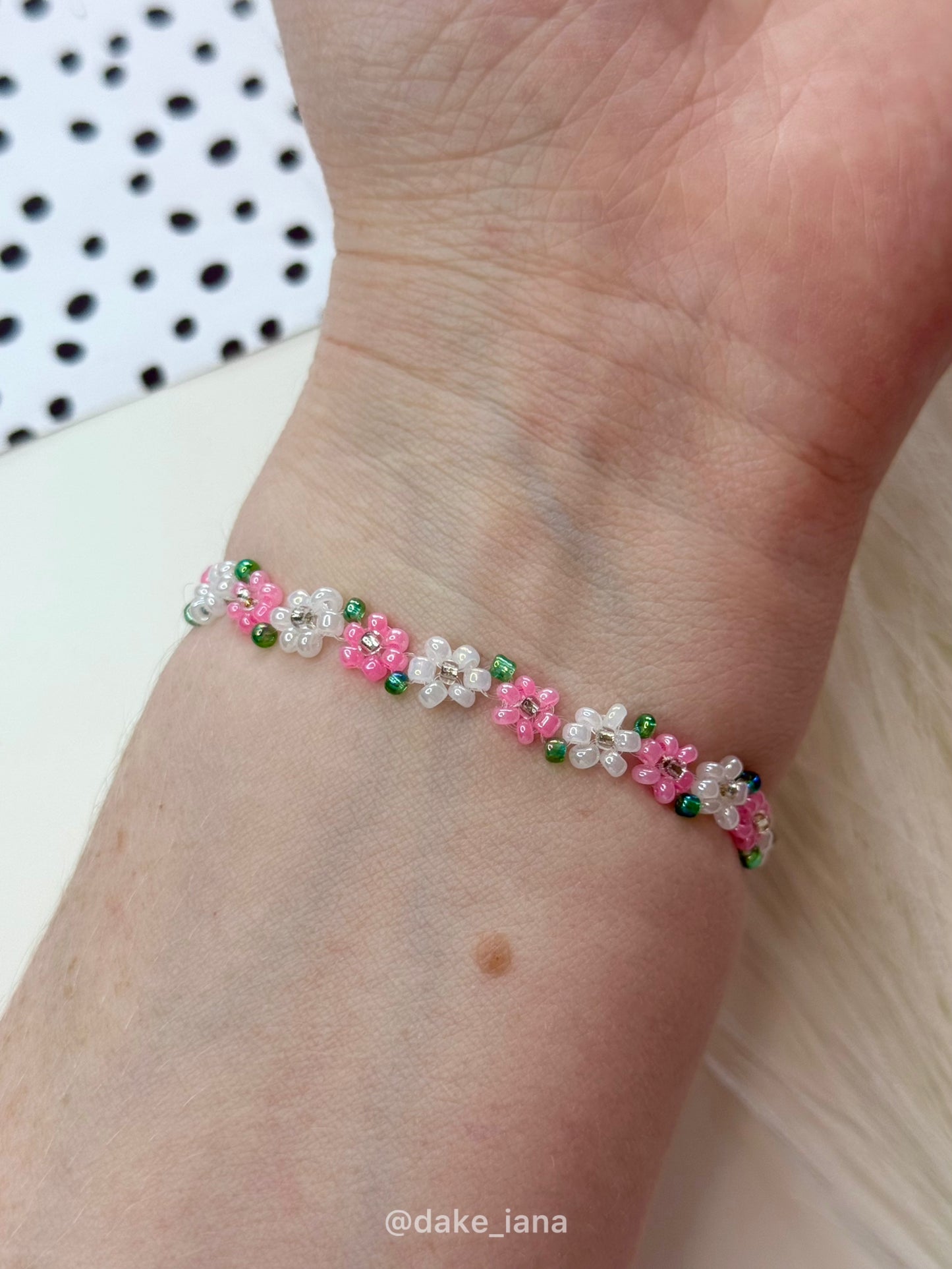 Seed Bead Flower Bracelet White Pink Daisies Dainty Handmade Adjustable Heart Charm Gift for Her