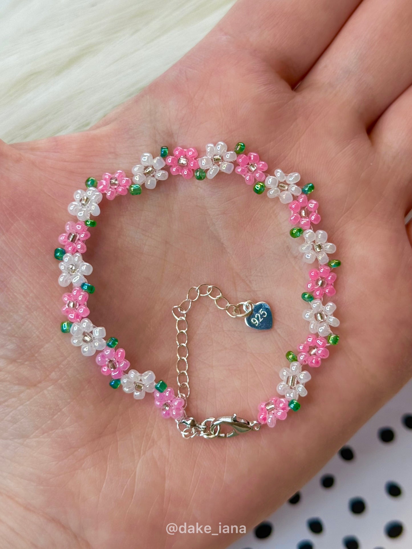 Seed Bead Flower Bracelet White Pink Daisies Dainty Handmade Adjustable Heart Charm Gift for Her