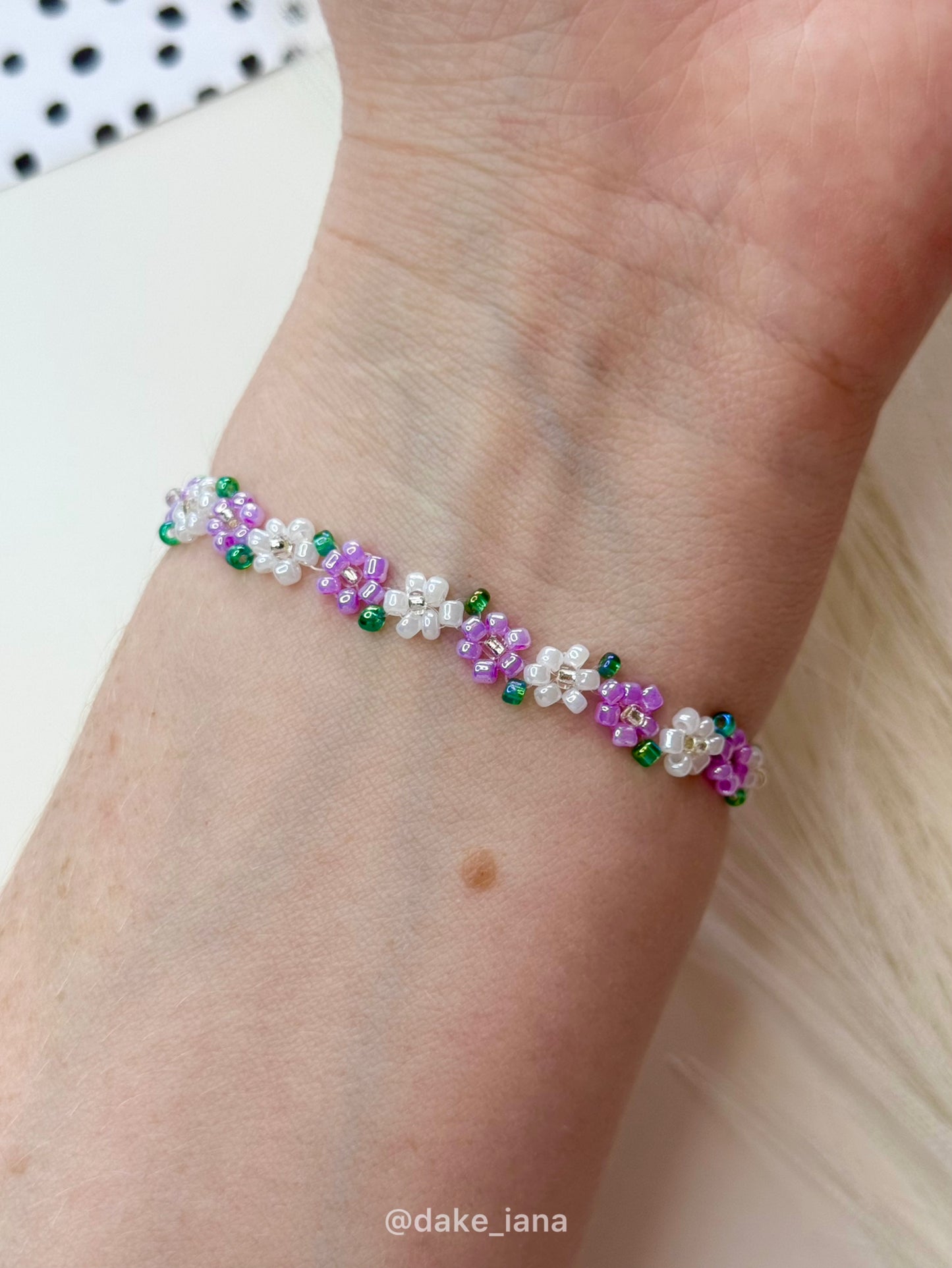 Seed Bead Flower Bracelet White Lilac Purple Daisies Dainty Handmade Adjustable Heart Charm Fairy Jewelry