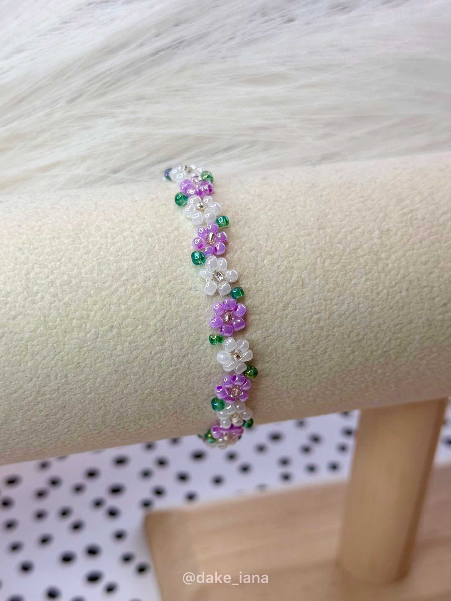 Seed Bead Flower Bracelet White Lilac Purple Daisies Dainty Handmade Adjustable Heart Charm Fairy Jewelry