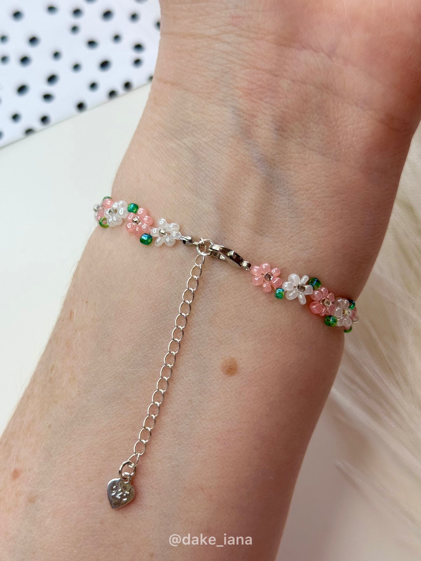 Seed Bead Flower Bracelet White Peach Daisies Handmade Dainty Adjustable Heart Charm Boho Pastel Jewelry