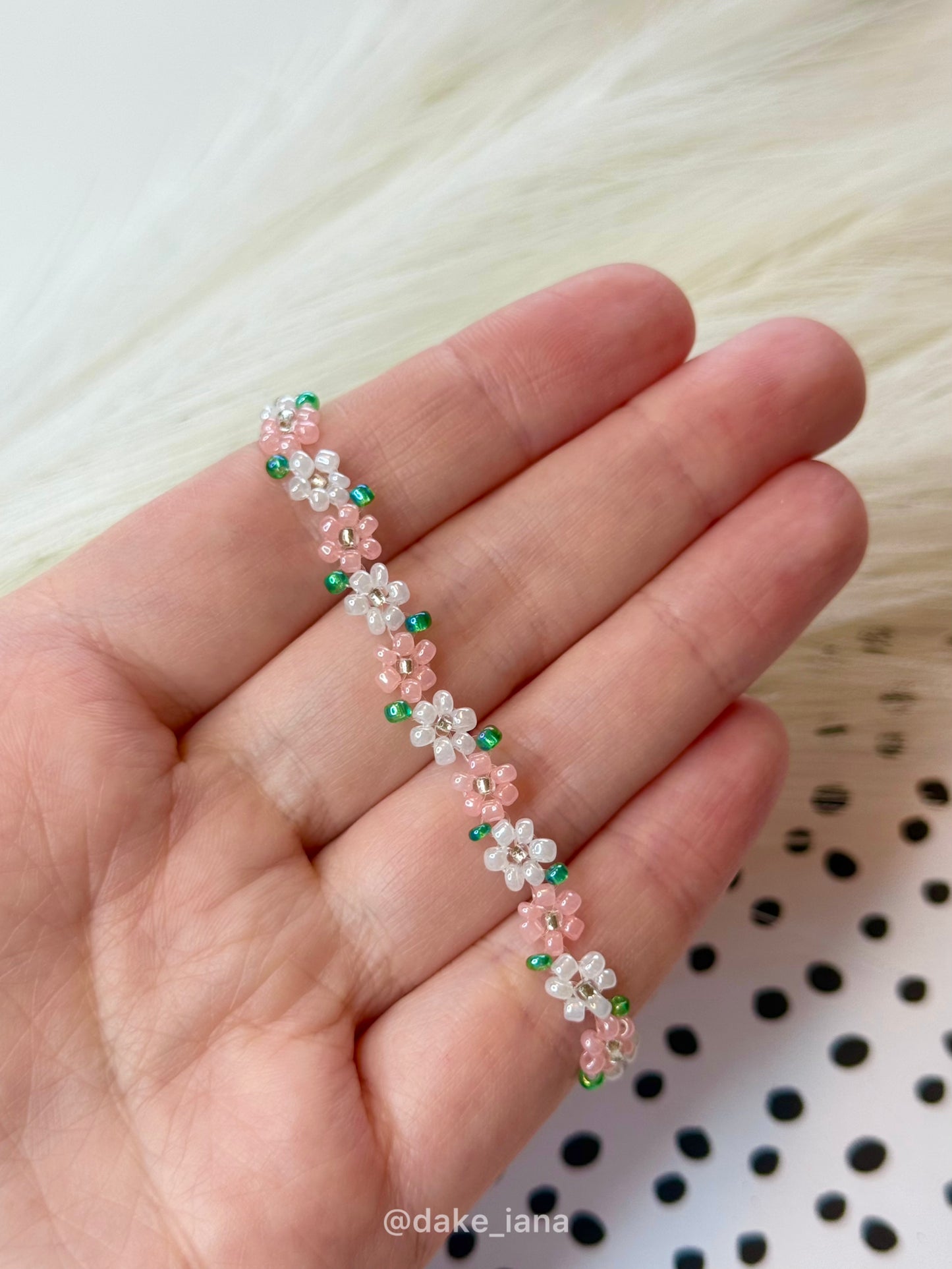 Seed Bead Flower Bracelet White Peach Daisies Handmade Dainty Adjustable Heart Charm Boho Pastel Jewelry