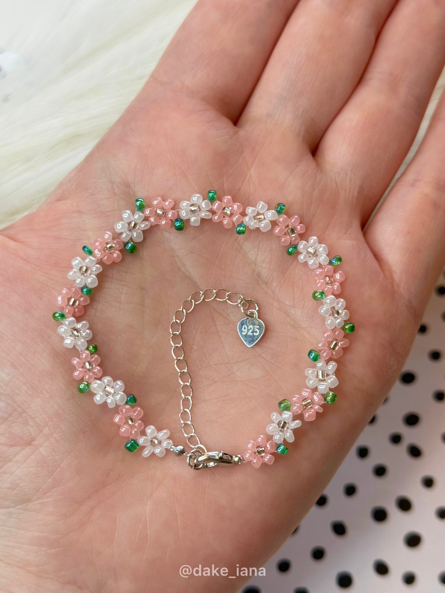 Seed Bead Flower Bracelet White Peach Daisies Handmade Dainty Adjustable Heart Charm Boho Pastel Jewelry